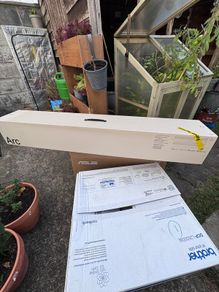Empty Sonos Arc box