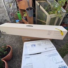 Empty Sonos Arc box