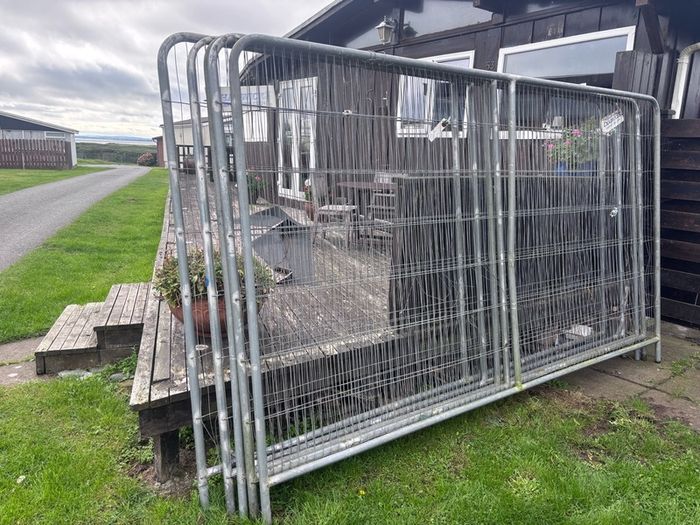 Galvanised 55 Ft of Heavy Duty Site Fencing & Feet