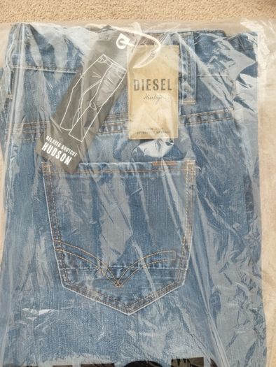 2 x Relaxed Bootcut Diesel Jeans 34/34