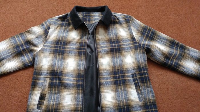 Check pattern zip-up jacket