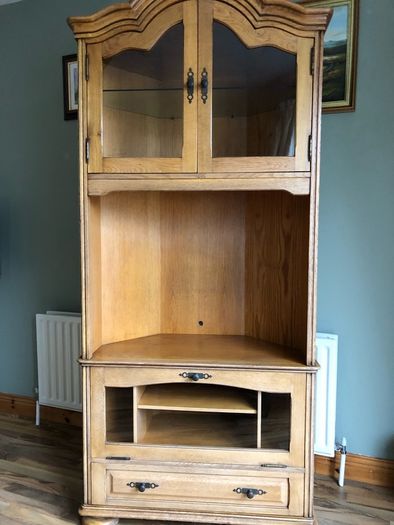 light oak solid tv corner unit ..immaculate