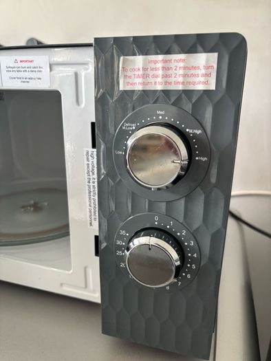 Russel Hobbs microwave