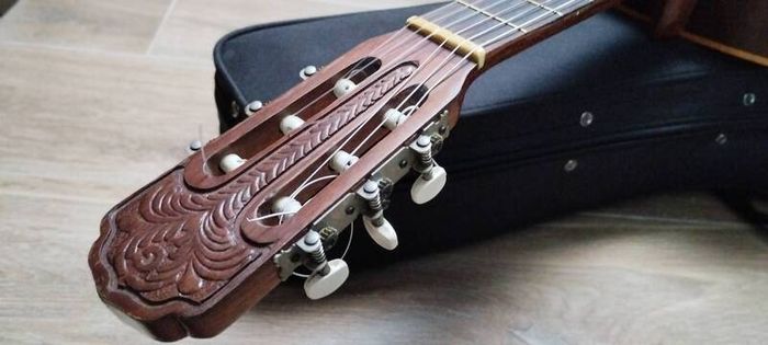 Giannini AWN-31 Bossa Nova guitar