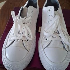 Ladies Converse Runners
