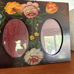 Beautiful Hand Painted Picture Frame with oval mounts 1930 s