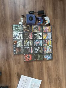 Nintendo GameCube (19 Games + 2 controllers + 2 memory cards)