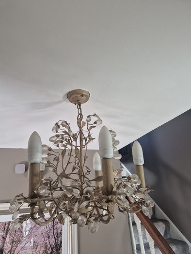 3 Ceiling lights