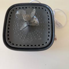 Pet water fountain