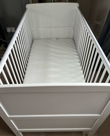 Baby Elegance Travis cotbed and mattress