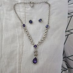 jewellery necklace and earrings. Suit pierced ears. Never worn costume jewellery