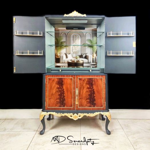 Drinks Cabinet/ Cocktail Cabinet