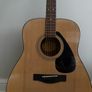 Yamaha acoustic guitar Image 2