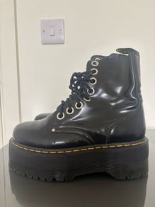 Doc Martens Jadon Max Platform Boots