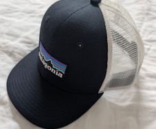 Kids Patagonia truckers cap