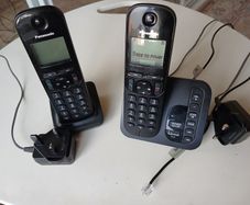 Panasonic Cordless phone set - 2 phones for same line