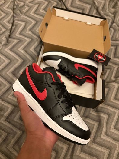 Jordan 1 Low "White Toe"