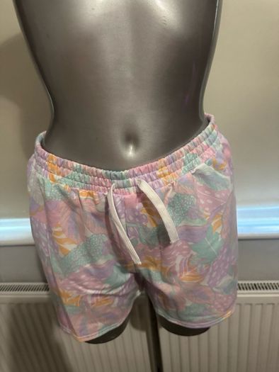 BNWT Dunnes Stores Tropical shorts to fit waist 26' Free post
