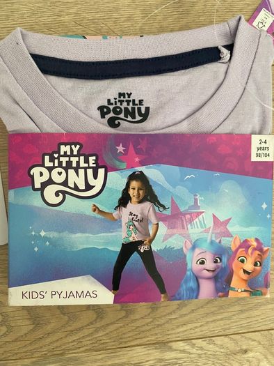 Girls dresses pyjamas and hair clips all brand new