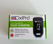 Fingertip Pulse Oximeter/Blood Oxygen Monitor