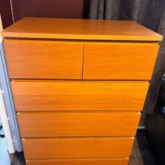 Chest of drawers
