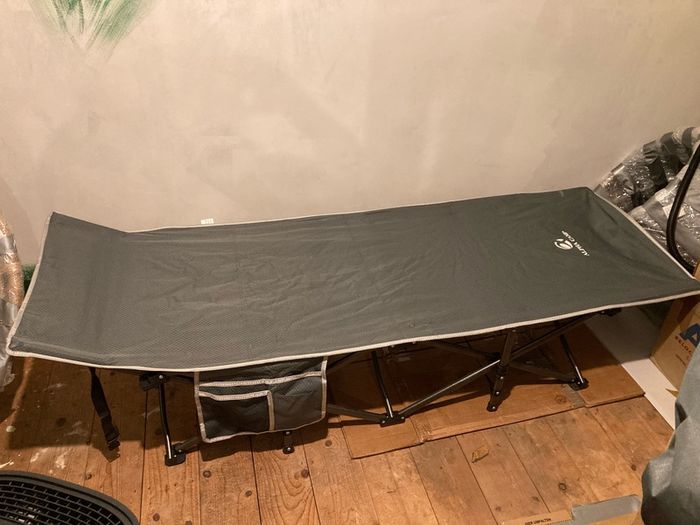 Foldable camping bed