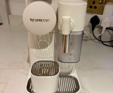 nespresso lattissima pod coffee machine