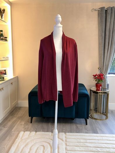 Ladies Long Sleeved Wine Cardigan from Dunnes Stores. Size Large UK 14-16 / EU 42-44