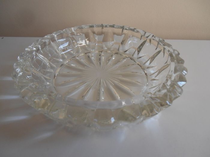Glass/crystal dish