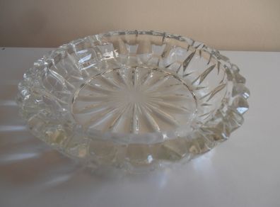 Glass/crystal dish