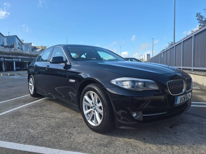 BMW 5-Series 2011