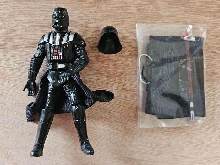 Star Wars Darth Vader Meditation Chamber. 3.75 " Scale As New Out Of Pack.