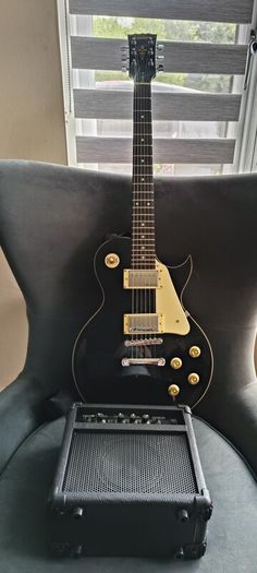 Vintage V10 Electric Guitar (Gloss Black)