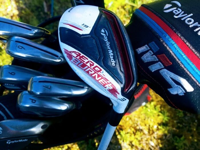 Set of Taylormade Clubs