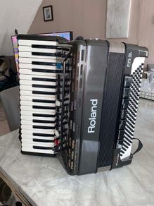 Roland FR3S Excellent Condition