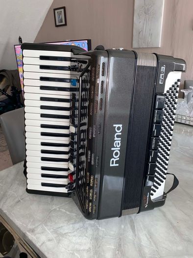 Roland FR3S Excellent Condition