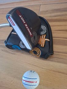 Odyssey Black V-Line White Hot Pro Putter