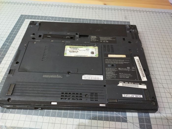 IBM ThinkPad X40 laptop