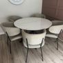 Table and chairs Image 3