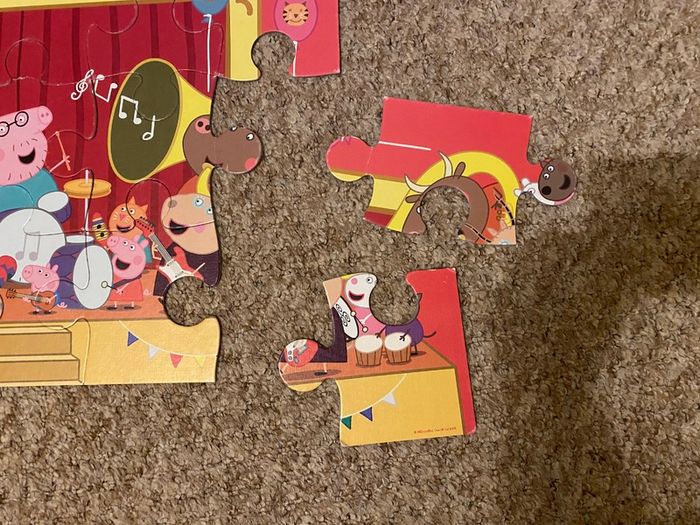 Peppa Pig Giant Piece Puzzle - see 2 pics