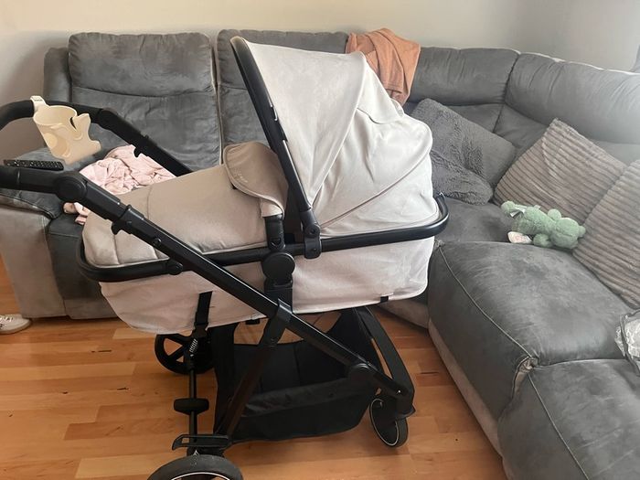 Baby travel system and baby rocker (collection only)
