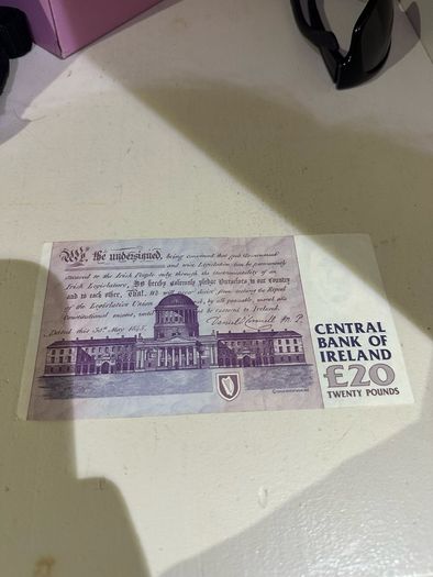 Irish 20 pound banknote