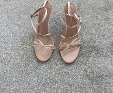 Pretty Pink Bow Strappy Sandal size 5 (38)