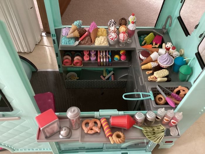 Our Generation Sweet Stop Ice Cream Truck