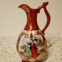 Beautiful Vintage Japanese Kutani Pitcher/Creamer with Geisha Pattern.