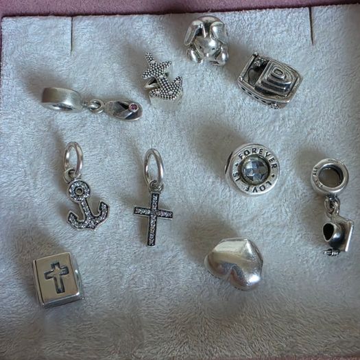 Pandora various charms available in good condition 10e each charm