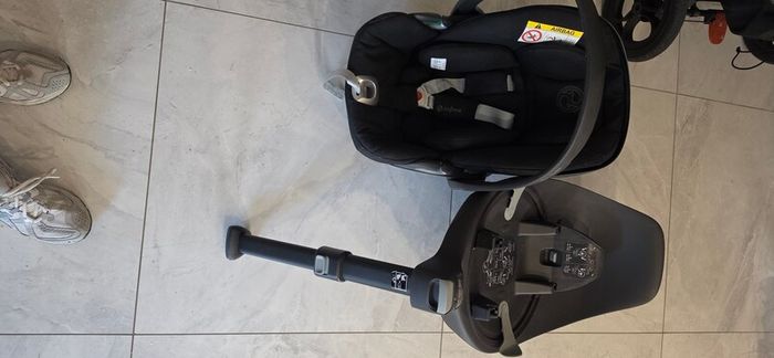 Cybex Z2 I-size & cloud T rotating 360 base