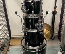 Pearl Target 4-Piece Drum Kit with Stool and Kick Pedal