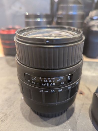 Sigma Canon Mount Zoom Lens