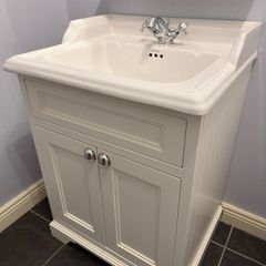 Burlington 650mm 2 Door Floorstanding Vanity Unit With Basin